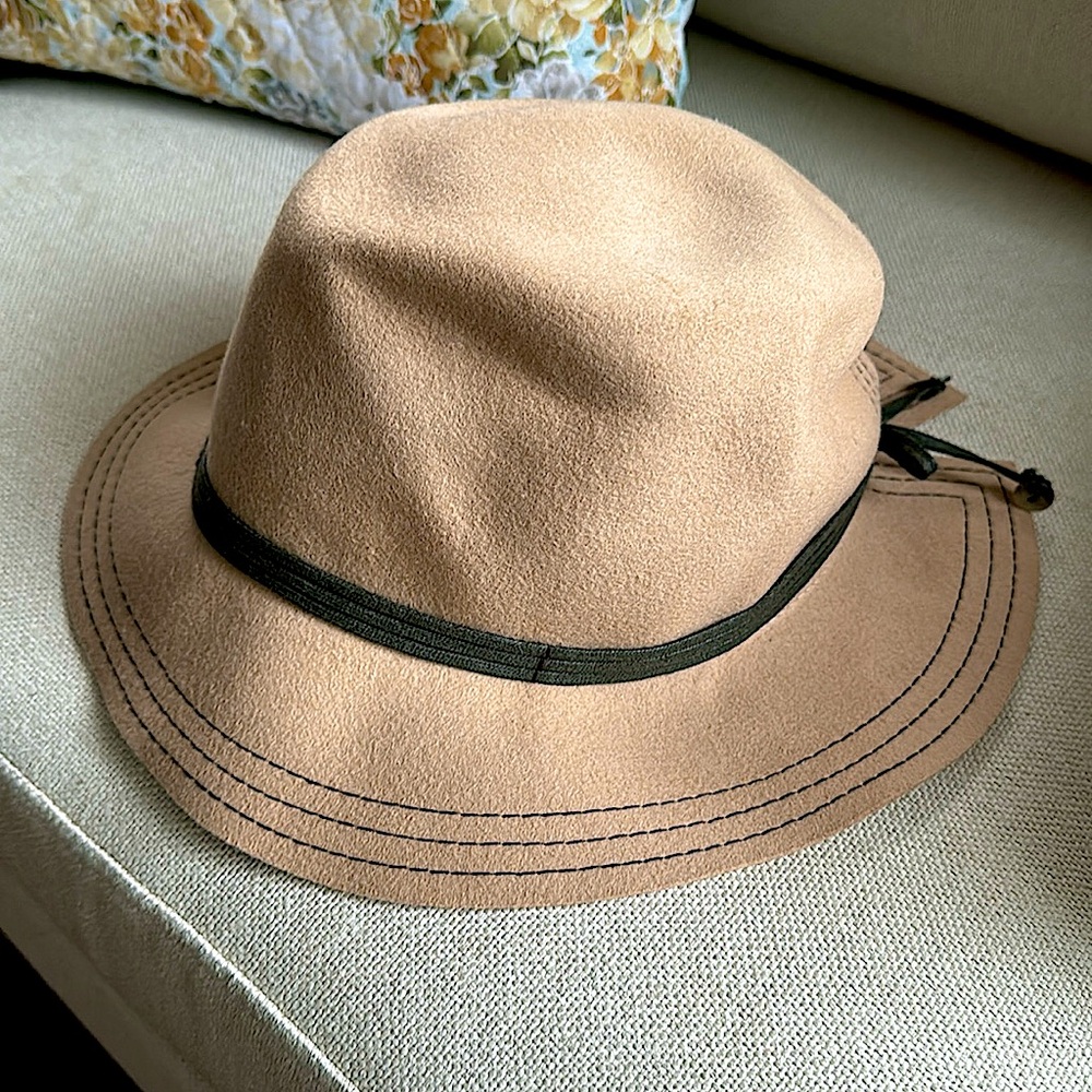 Nine West Suede Bucket Hat